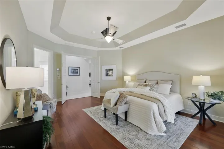910  Villa Florenza  DR, Naples, FL 34119