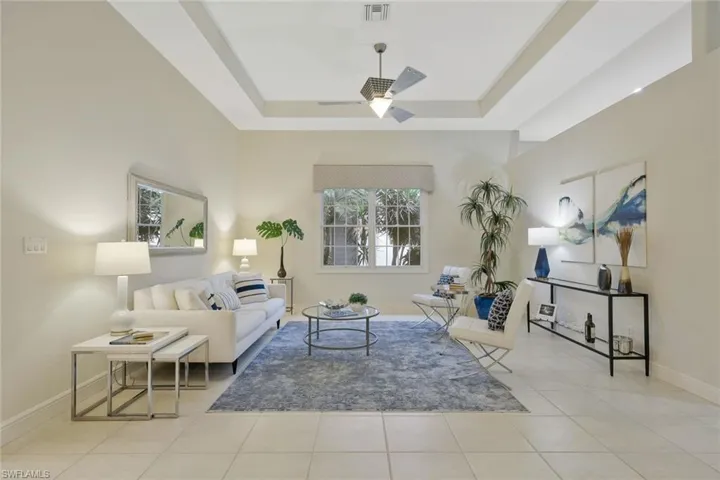 910  Villa Florenza  DR, Naples, FL 34119