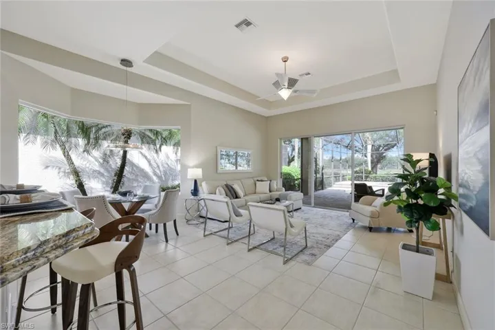 910  Villa Florenza  DR, Naples, FL 34119