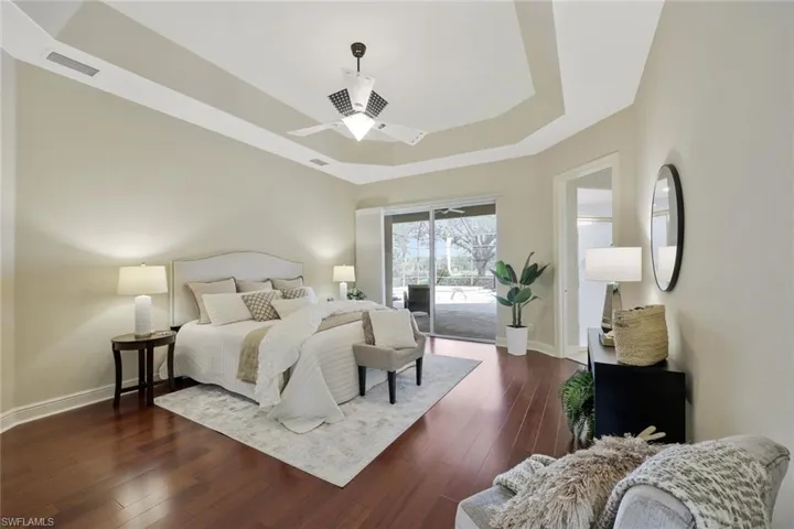 910  Villa Florenza  DR, Naples, FL 34119