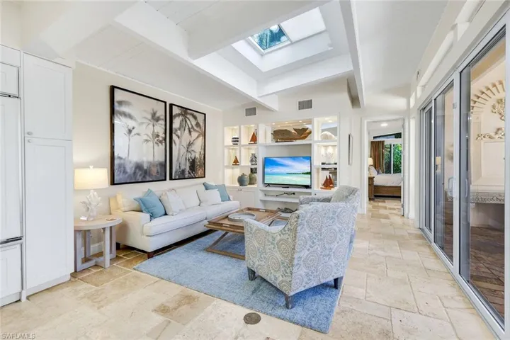 210 Central Ave, Naples, Florida 34102