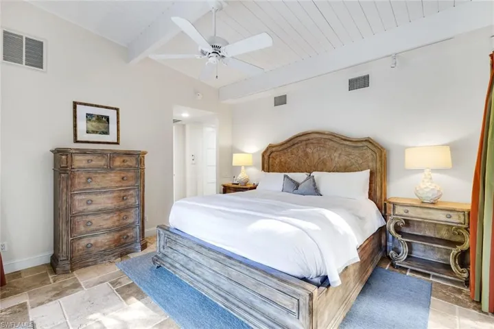 210 Central Ave, Naples, Florida 34102