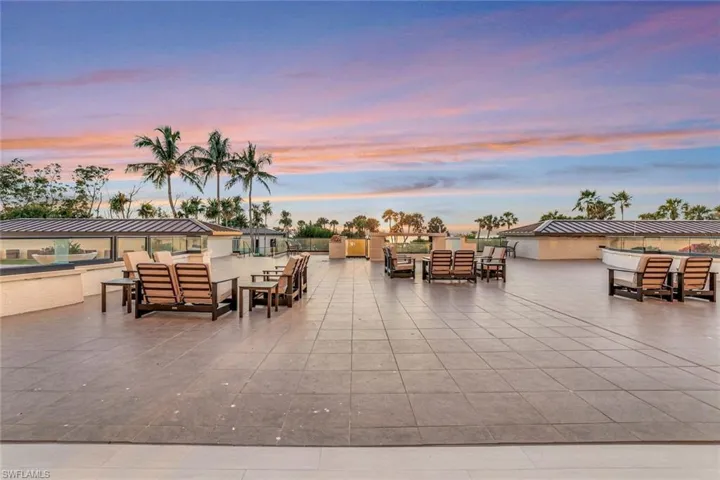 View of patio / terrace featuring an outdoor living space