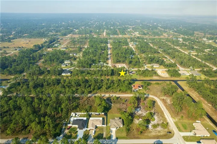 1118  Bari E ST, Lehigh Acres, FL 33974