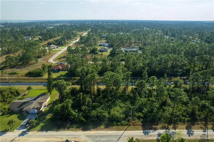 1118  Bari E ST, Lehigh Acres, FL 33974