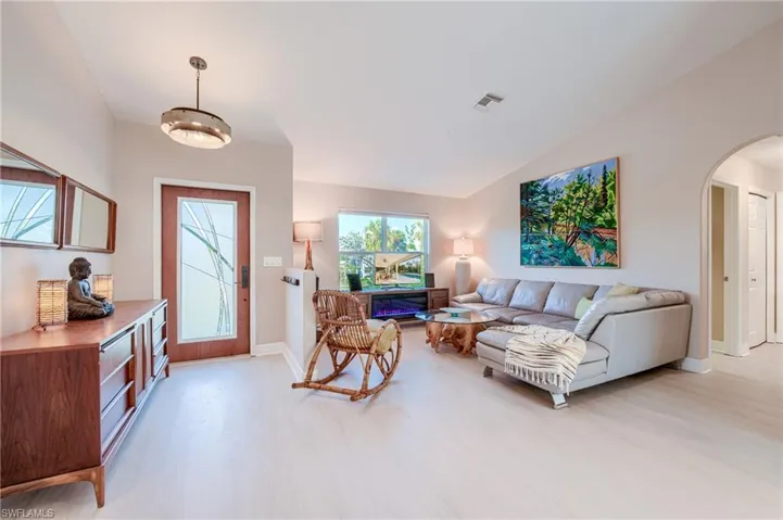 13441  Almond  DR, Fort Myers, FL 33908