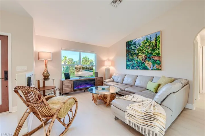 13441  Almond  DR, Fort Myers, FL 33908