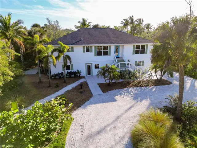 13441  Almond  DR, Fort Myers, FL 33908