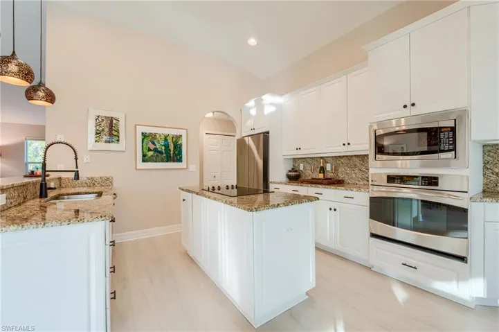 13441  Almond  DR, Fort Myers, FL 33908