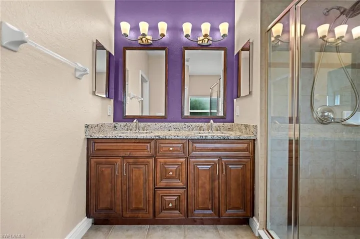 2017 Cape Heather Cir, Cape Coral, Florida 33991