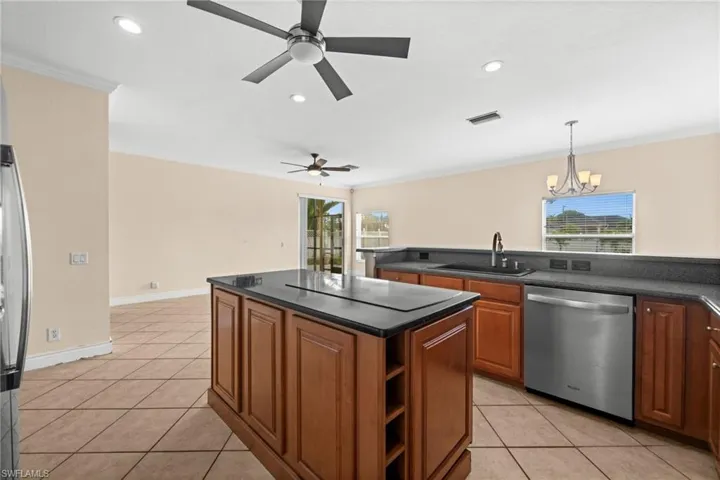 2017 Cape Heather Cir, Cape Coral, Florida 33991