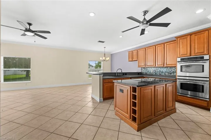 2017 Cape Heather Cir, Cape Coral, Florida 33991