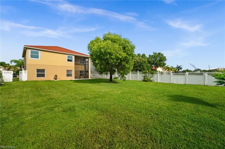 2017 Cape Heather Cir, Cape Coral, Florida 33991