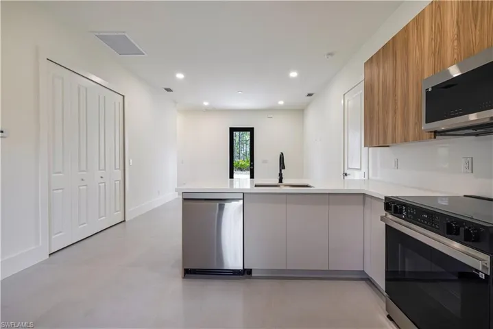 1805 W 10th St, Lehigh Acres, Florida 33972
