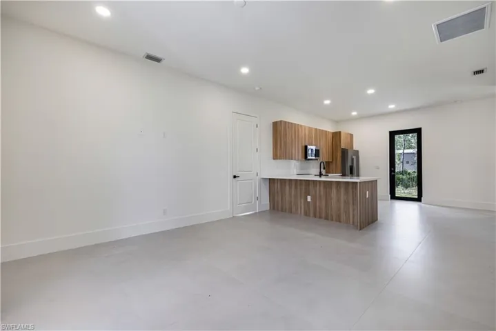 1805 W 10th St, Lehigh Acres, Florida 33972