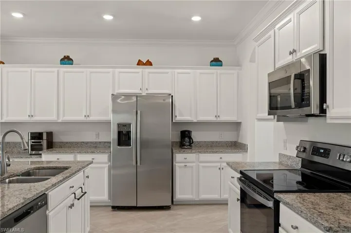 11407  Shady Blossom  DR, Fort Myers, FL 33913