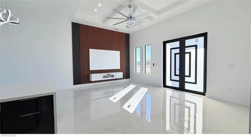 909  Santa Barbara N BLVD, Cape Coral, FL 33993