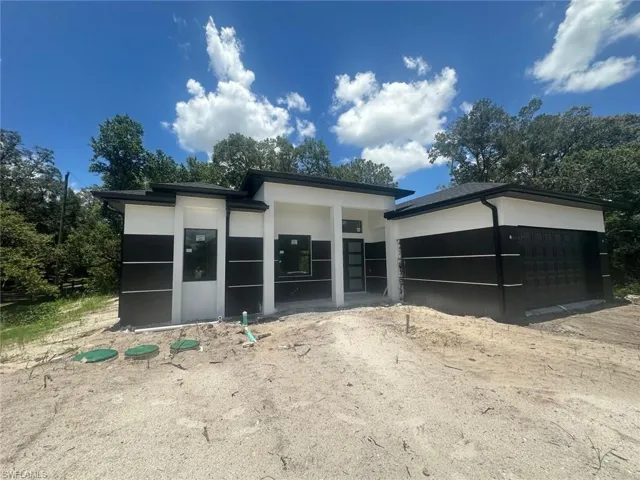 2905 E 18th  ST, Lehigh Acres, FL 33972