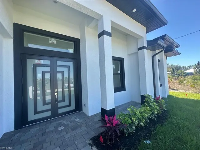 2905 E 18th  ST, Lehigh Acres, FL 33972