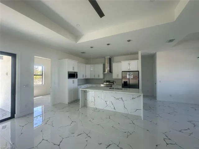 2905 E 18th  ST, Lehigh Acres, FL 33972