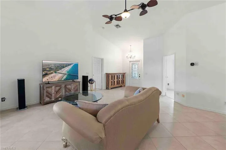28910 Winthrop Cir, Bonita Springs, Florida 34134