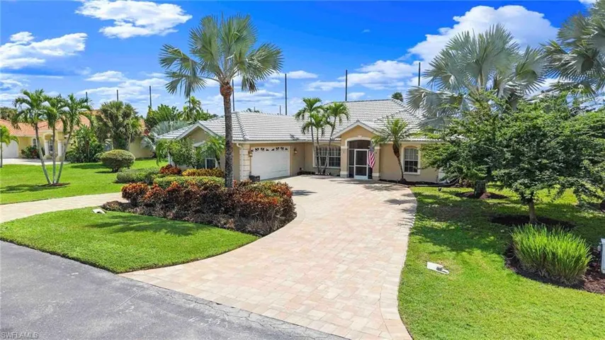 28910 Winthrop Cir, Bonita Springs, Florida 34134