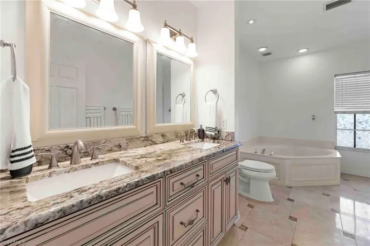 28910 Winthrop Cir, Bonita Springs, Florida 34134