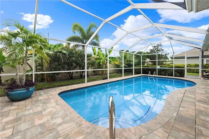 28910 Winthrop Cir, Bonita Springs, Florida 34134