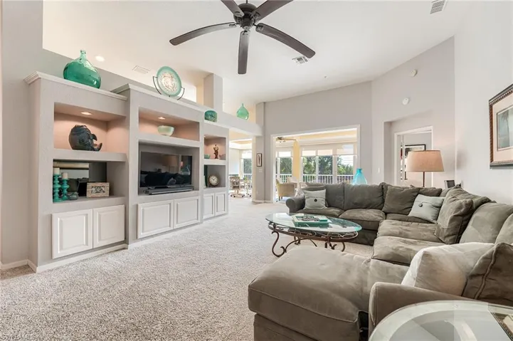 2130 Aberdeen Ln # 201, Naples Fl 34109