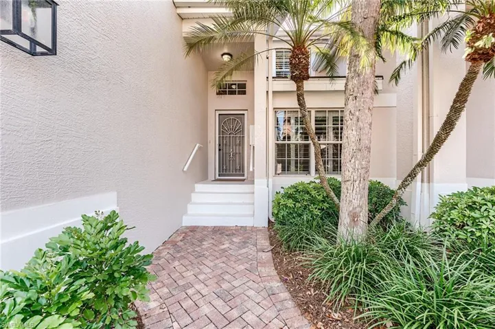 2130 Aberdeen Ln # 201, Naples Fl 34109