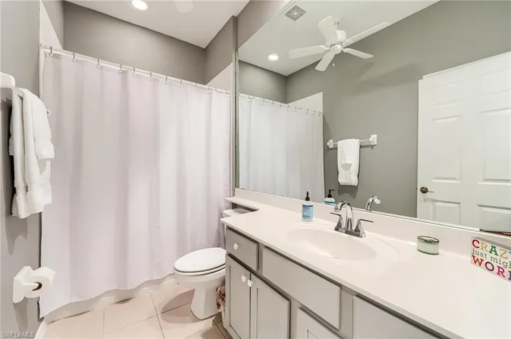 2130 Aberdeen Ln # 201, Naples Fl 34109