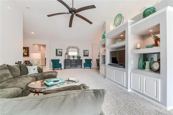 2130 Aberdeen Ln # 201, Naples Fl 34109