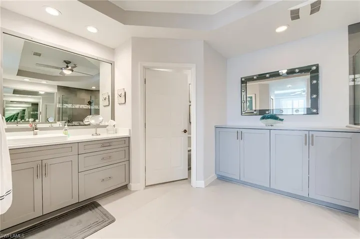 2130 Aberdeen Ln # 201, Naples Fl 34109