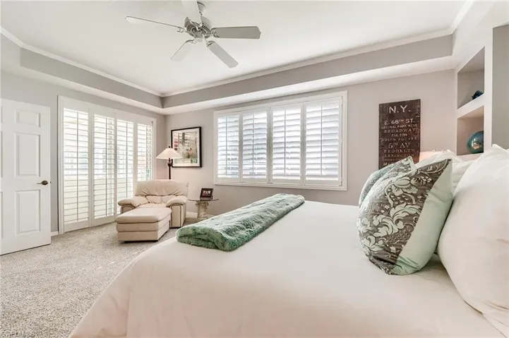 2130 Aberdeen Ln # 201, Naples Fl 34109