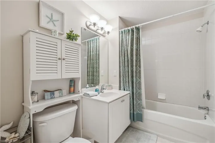 Full guest bathroom.