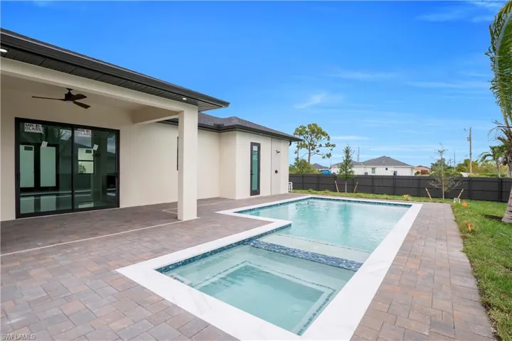 2406 Kismet Pkwy W, Cape Coral, Florida 33993