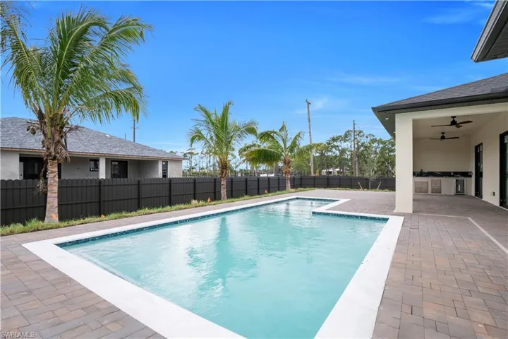 2406 Kismet Pkwy W, Cape Coral, Florida 33993