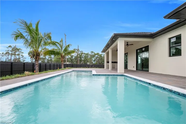 2406 Kismet Pkwy W, Cape Coral, Florida 33993