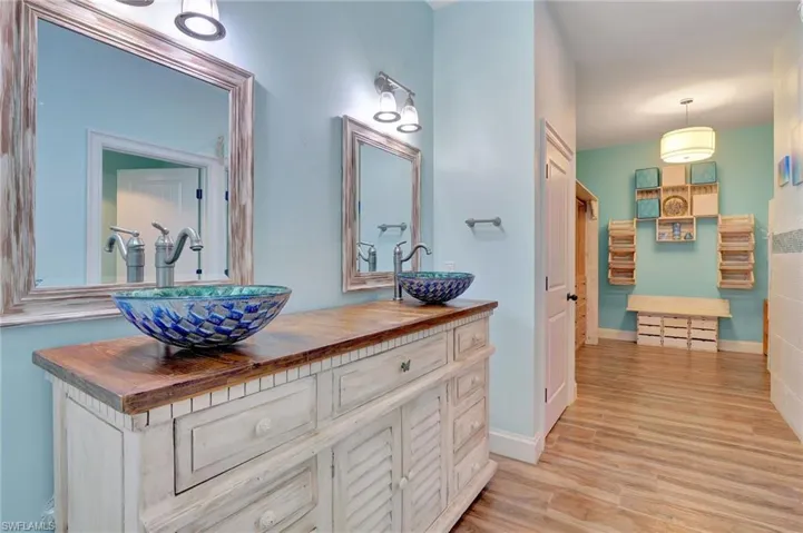 Bathroom with dual vanity, Walk in Shower, Jacuzzi Bathtub, linen closet and lots of storage