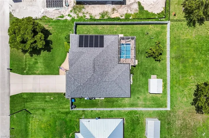 Aerial view of property and surrounding area