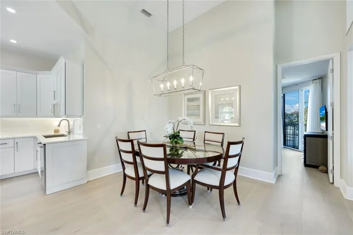 1585  Clermont  DR, Naples, FL 34109