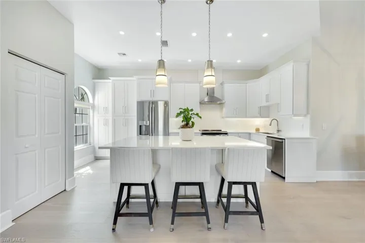 1585  Clermont  DR, Naples, FL 34109