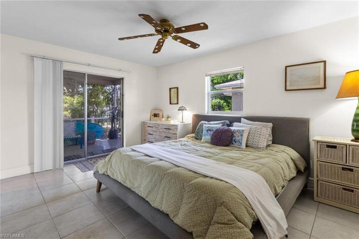 Main bedroom with private lanai to outside