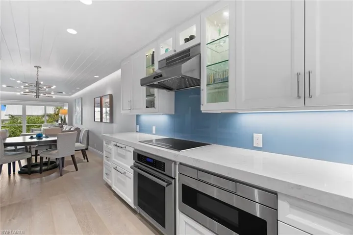 280  2nd S AVE, Naples, FL 34102