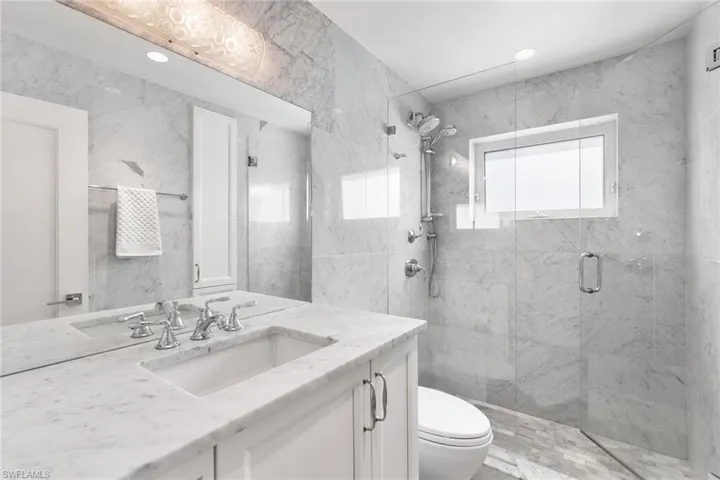 280  2nd S AVE, Naples, FL 34102