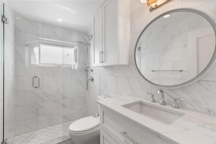 280  2nd S AVE, Naples, FL 34102