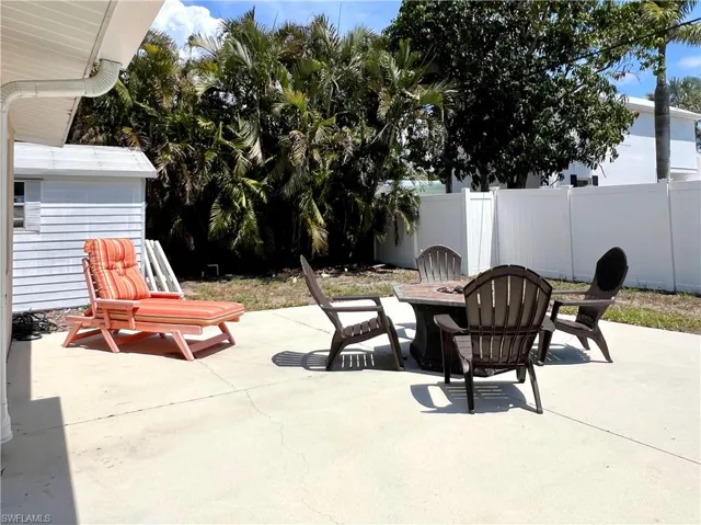 1350  Burtwood  DR, Fort Myers, FL 33901