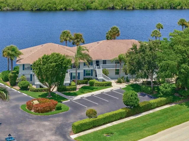 1045 Mainsail Dr 413, Naples, Florida 34114