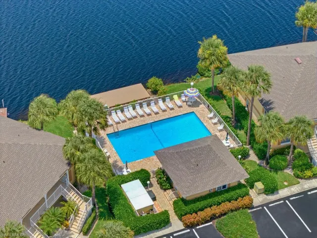 1045 Mainsail Dr 413, Naples, Florida 34114