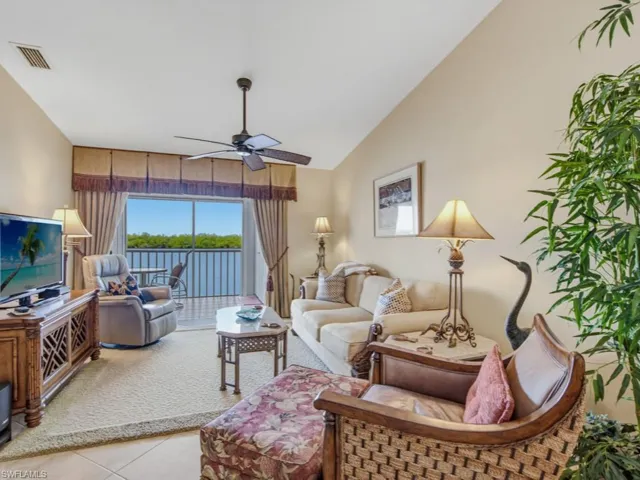 1045 Mainsail Dr 413, Naples, Florida 34114